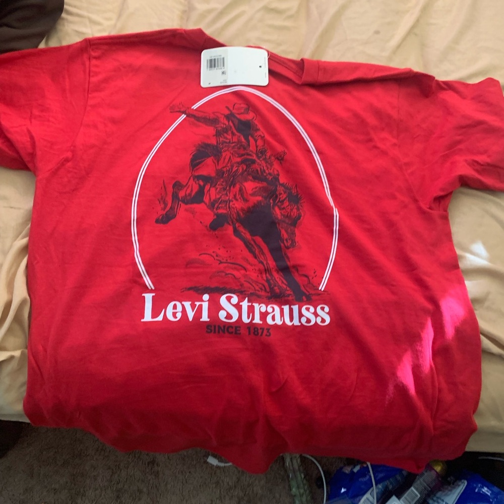 Signature by Levi Strauss Red Short Sleeve Tee